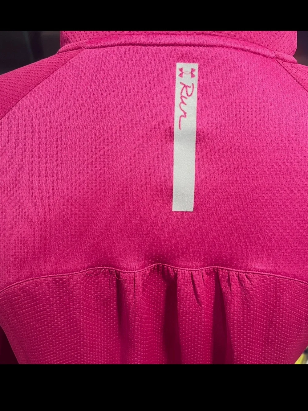 Under Armor All Season Gear Semi-Fitted Women's XL Pink 1/4 Zip Pullover Run - Picture 4 of 7